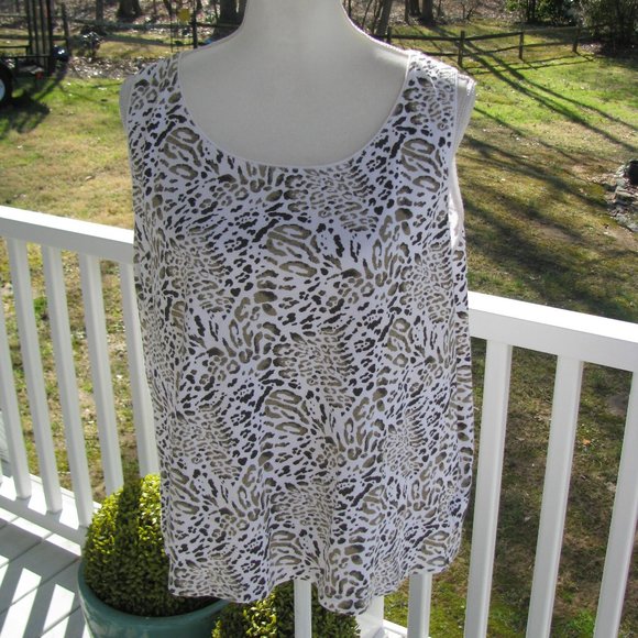 Kim Rogers Tops - Kim Rogers Woman Sleeveless animal print top 1X blouse shirt pullover casual